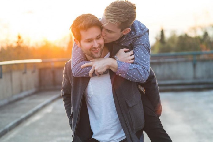 Les 2 services sérieux pour faire des rencontres en ligne gays