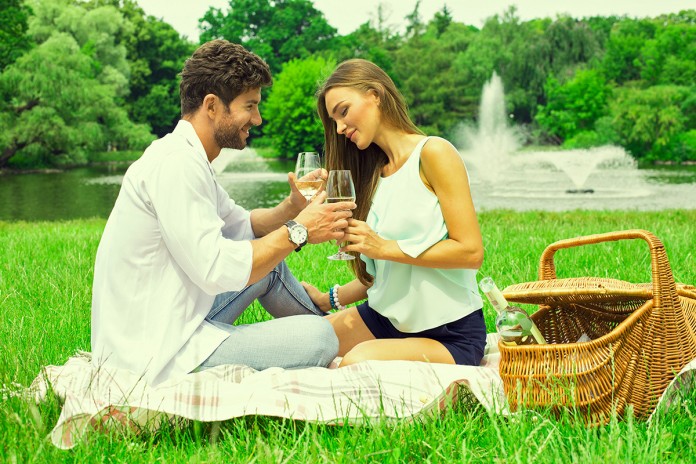 Découvrez 5 activités originales pour draguer une femme au premier rencard